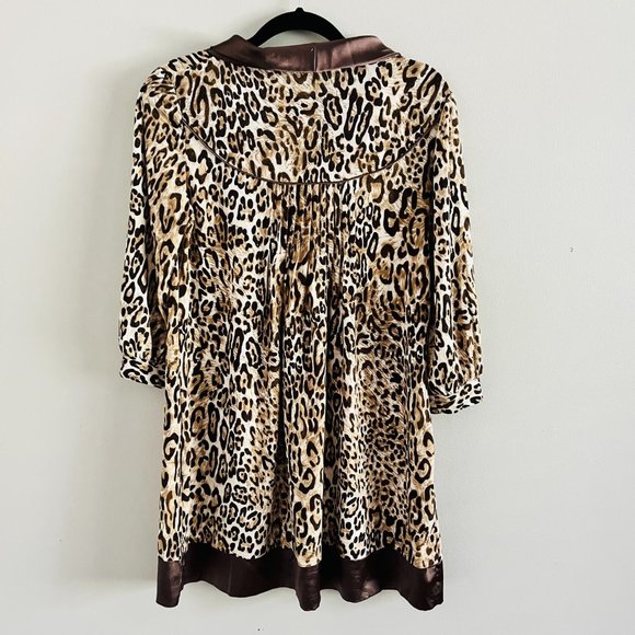 Leopard 3/4 Sleeve Dress with Satin Bow Collar and Gemstone Details - Picture 3 of 10